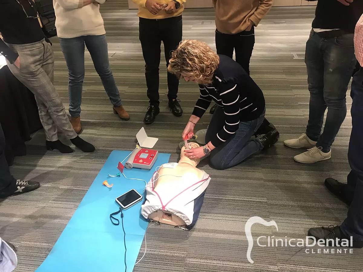 Curso soporte vital inmediato gabinete dental Murcia