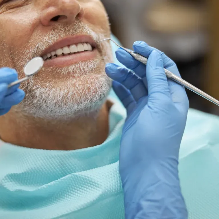 Reemplazar diente perdido con implante dental en Murcia